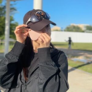 Choi Seol-hwa Instagram - #공구중 역시 골프하시는 분들이 많이 사가시네용ㅎㅎ 말도 안되는 66%할인에 증정품까지 너무 완벽한 구성..🩵 놓치지 마시고 냅다 사야돼요! 왜냐하면 이 미친 구성으로 또 오려면 네고해야하는데 네거 될지 몰게떠영..🤣 많고 많은 패치중에 그린티 패치를 네고해 온 이유는 ✅좋은 구성 증정패치 왕창 접착력 떼어낼 때 부드러움 식약처허가 미백&주름개선 쿨링‼️ 제가 사진올리려고 촬영 하면서 느낀건데 한 번 딱 붙히고 안떼어내면 하루종일 붙어서 안떨어지는데! 붙혔다가 한 번이라도 떼어내면 끝 부분이 살짝 떨어지니까 다시 떼어내지 마세용ㅎㅎ🩵