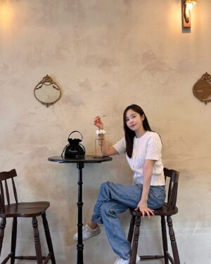 Choi Seol-hwa Instagram - .
어제 너무 맛있었던 광장시장 쪽 로잴라또✨
생긴지 얼마 안된거 같은데 사람들 줄 서서 먹으면 좋게땨..
사장님 커플 완전 친절 그 잡채✨