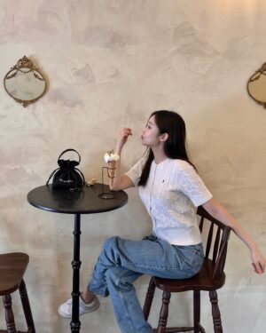 Choi Seol-hwa Instagram - .
어제 너무 맛있었던 광장시장 쪽 로잴라또✨
생긴지 얼마 안된거 같은데 사람들 줄 서서 먹으면 좋게땨..
사장님 커플 완전 친절 그 잡채✨