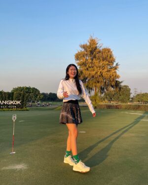 Chollatorn Pratchyaroongroj Instagram - Night golf calling ⛳️🌝 #jamsgolfjourney