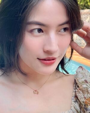 Chollatorn Pratchyaroongroj Instagram - On cloud nine with my Valentine 💖 #YouAreDiamond #PromiseCollection #AnantaJewelry #อนันทา