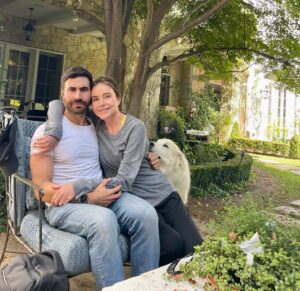 Christa Miller Instagram - I love stumbling across boyfriends in my backyard! ❤️❤️