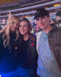 Christa Miller Instagram - Had the best night watching @coldplay perform with my dear friends! 
