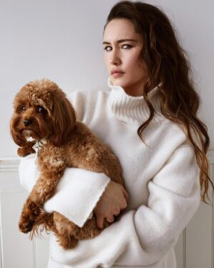 Christina Chong Instagram - My favourite photo with Runie Booney @runa_ewok ❤️

Side-eye on point 👌🏼

📸 @davidreissphotography