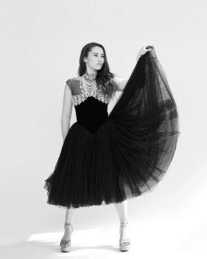 Christina Chong Instagram - Last but not least, I’d also just been introduced to @nohelia.reyes via my #twinflames music project. Nohelia happened to be free and we connected instantly. 

Such a fun shoot 🥰 🙏🏻

Hair/makeup @nohelia.reyes 
Photo @orijonesphotography 
Clothes @savage_and_hunt