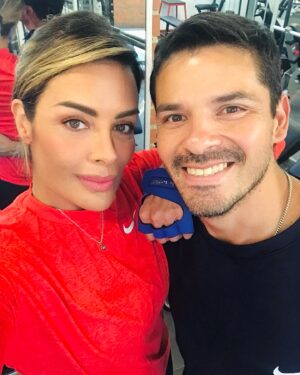 Christina Dieckmann Instagram - Con mi amigo querido @miguelrg17 Entrenador 🏋️‍♂️y Fisioterapeuta @mrfisiove 🔝🔝🔝🙌🏻🤩🏋️‍♂️