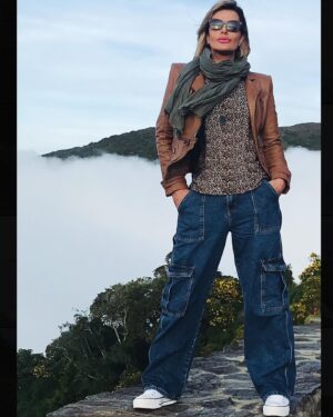 Christina Dieckmann Instagram - Feliz Navidad 🎄Amor❤️y Paz🙏2023🍾🥂#avila ⛰#humboldt 🚠#venezuela🇻🇪 #caracas 🎇