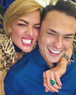 Christina Dieckmann Instagram - #tbt Con mi pana 🥳🙌🏻@eduardokano.oficial  #panas #happy #fiesta Los 🔝🔝🔝🔝🔝
