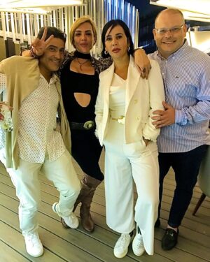 Christina Dieckmann Instagram - #tbt Puro Estilo✌🏻😎 @ana.azuaje.92 Mis panas!🥳🙌🏻🥰 #iki #panas  #defiesta  #amistad #buenacompañia @iki.rooftopkitchen