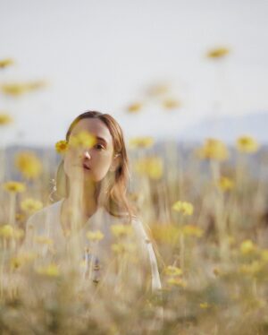 Christina Masterson Instagram - 🌼🍄

📷 @brandonharman