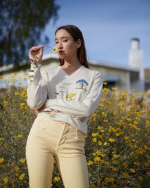 Christina Masterson Instagram - 🌼🍄

📷 @brandonharman