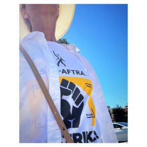 Christina Moore Instagram - #sagaftra negotiating committee, may you put your breast foot forward today! Let’s end this strike and get everyone back to work #sagaftrastrong #onedaystronger 💪🏻💪🏻💪🏻♥️♥️♥️