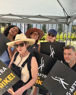 Christina Moses Instagram - family right here. 
#sagaftrastrong 
#wgastrong 
#supportunions 
#proudtobeanactor