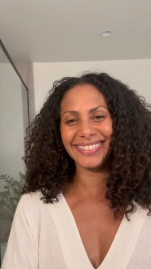 Christina Moses Instagram - a wee lil demo for those who’ve asked what i use on my face makeup wise and a big loving thank you to @iliabeauty☀️