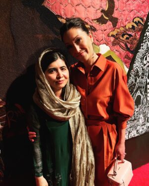 Christina Chang Instagram - If #wcw is still a thing, then @malala is mine. What a brave young woman, a beacon for little girls. Meeting Miss Yousafzai was the one thing my daughter cared most about hearing when I got home that evening. It was an honor to meet you, thank you for your fearlessness🙏🏽
@womeninfilmla #inspiration