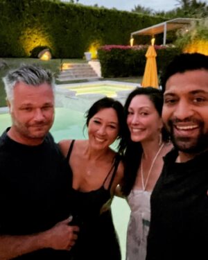 Christina Chang Instagram - This crew right here. Filled with Gratitude for a magical 💫 birthday getaway. Still basking in the Joy of the love & laughter & food & late night swims & cocktails & did I mention food & THOUGHTFULNESS of these people. It was perfection. Big hugs to @themoogirl88 and @liamshaddick 💛 And Big Love to @soamlall for all of it 🤎🤎 Love you brown bear 😘😘
👩‍🍳 
👩‍🍳 
#birthday #escape #getaway #family #magical #bestlife