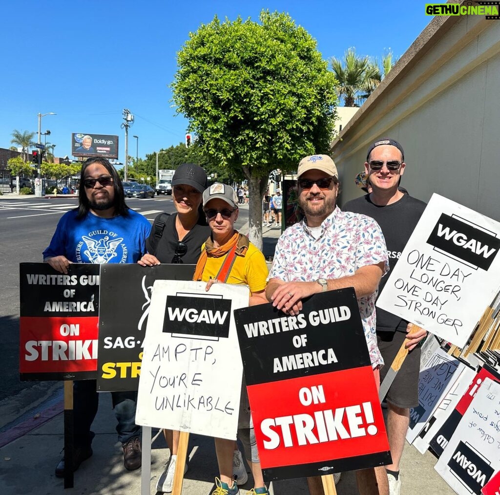 Christina Chang Instagram - Out with @gooddrwriters today💪🏽 @sagaftra @wgawest @wgaeast #sagaftrastrong #unionstrong #sagaftra #wga #strike