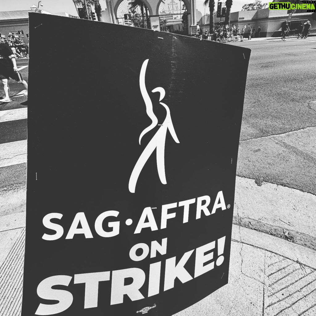 Christina Chang Instagram - Still going. Until we all get a fair deal, we keep on keepin’ on. @sagaftra @wgawest @wgaeast #sagaftrastrong #strike