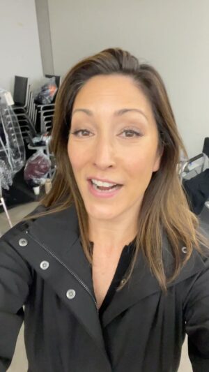 Christina Chang Instagram - Season Finale of @thegooddoctorabc tonight 💉 #thegooddoctor