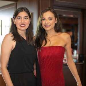 Christina Ochoa Instagram - Gracias de todo corazón ♥️ @american_heart @d.ham3 @nancyatheart @fisherpence Thank you for including us & sharing your stories & mission... 🫶 Old friends, new friends, & a most wonderful cause. #AmericanHeartAssociation 
Make up: @jenichua 
Styling: @missoni 
Special thx: @apple @ridealto @gucci @sunset_tower