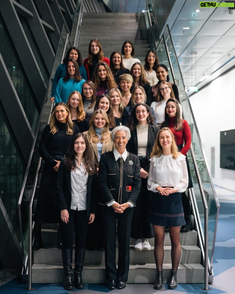 Christine Lagarde Instagram - Applications are now open for this year’s ECB Scholarship for Women! I encourage all young women enrolled, or about to enrol, on a master’s course in economics, statistics, engineering or computing to consider applying. Find out more on the ECB website. Here I am with some previous recipients of the scholarship. #ThrowbackThursday