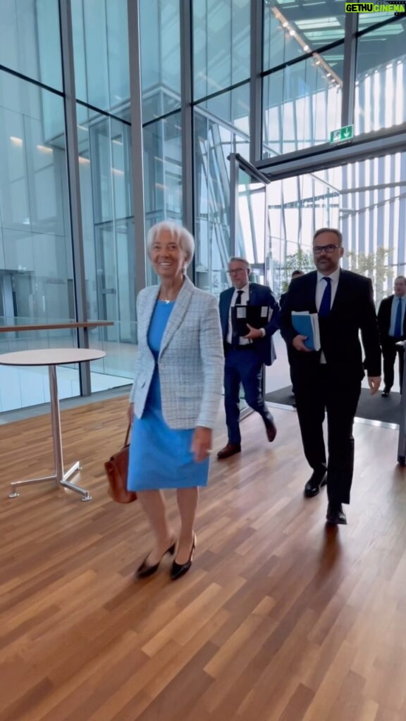 Christine Lagarde Instagram - The Governing Council is meeting today! They’re making decisions on the euro area’s monetary policy. What do you think they’ll decide? Stay tuned and check out the 🔗 in our bio to watch President @christinelagarde announce their decision at 14:45 CET. 🎥 by ECB #EuropeanCentralBank #Euro #Europe #ECB