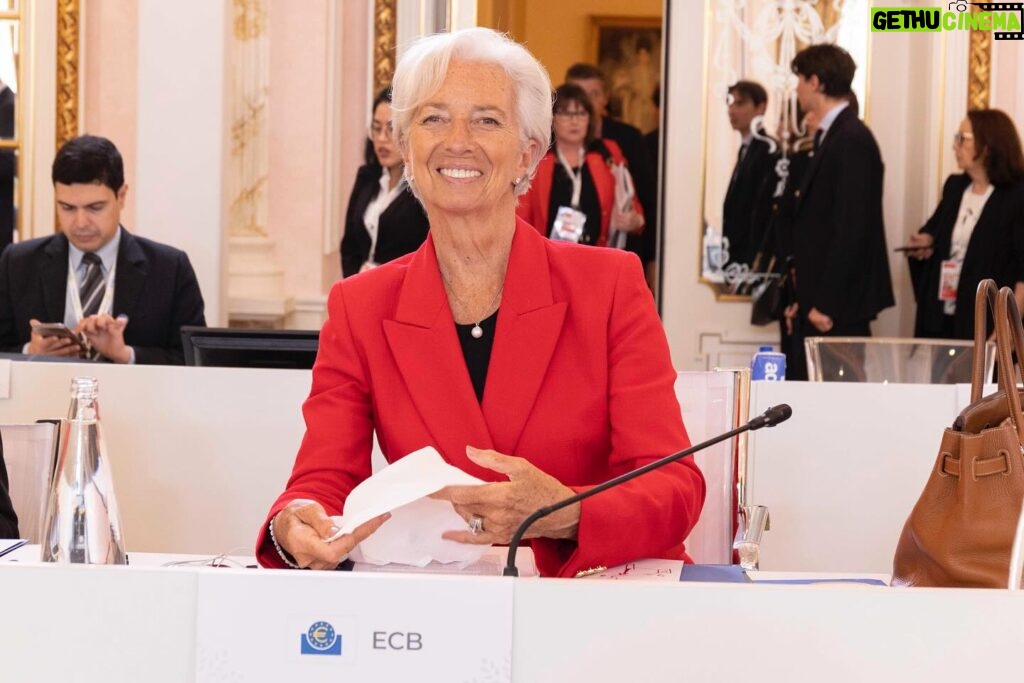 Christine Lagarde Instagram - Productive first day of meetings with the @G7 finance ministers and central bank governors in Stresa, Italy. We discussed the global economic outlook and the @europeancentralbank’s fight against inflation.