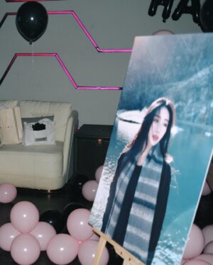 Christine Lo Instagram - 謝謝依然把我當小公主疼的大家
愛我的人都健康平安 足夠了💝