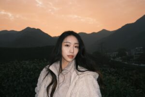 Christine Lo Instagram - 就繼續
熱愛自己微不足道的生活