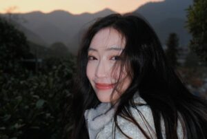 Christine Lo Instagram - 就繼續
熱愛自己微不足道的生活
