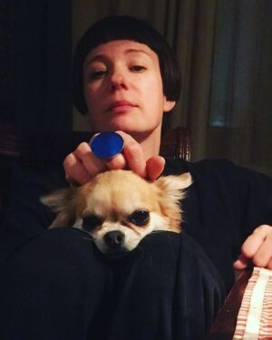 Chulpan Khamatova Instagram - Наша любимая Пина. Несколько лет назад  @emironovofficial подарил мне собаку, с тех пор это мой настоящий и преданный друг...