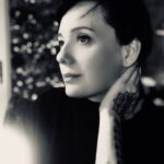 Chulpan Khamatova Instagram - Прекрасный зимний вечер сегодня. Пурга, как в детстве: на улице колючий снег, а Дома тепло и друзья.