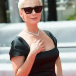 Chulpan Khamatova Instagram - Спасибо! Платье: @terekhovofficial Туфли: @gianvitorossi @tsum_moscow Украшения : @mercuryjewellery Причёска: @diormakeup Макияж: @ctilburymakeup Стрижка: @dmitritolmachev