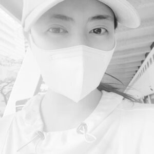 Chung Yoon-hye Instagram - 아니 왜 갑자기 #가을 갑자기 시원하니 서운 나만 그럼?