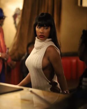 Ciera Angelia Instagram - I’m SOOO excited for this next film! We’re putting in hard work, even during a BLIZZARD! The cast and crew are phenomenal. I feel so blessed to be apart of such a wonderful project!! 
- Keisha
Styled by @marvneal 
Dress by @houseofmonetknits