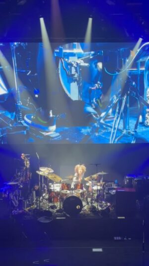 Cindy Blackman Instagram - Solo EXCERPT  w/ @carlossantana  @hoblasvegas @cindyblackmansantana See ya tonight! clip from @gis.el.e