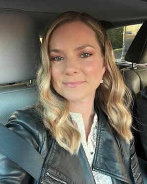 Cindy Busby Instagram - ✨No one is you that’s your super power ✨
Cheers to another beautiful day of you being the love!