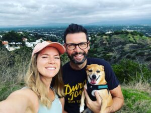 Cindy Busby Instagram - Happy Canadian Thanksgiving from my family to yours! I’m grateful for all of your constant love and support! 🍁🦃🥧