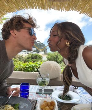 Cindy Miranda Instagram - 48h in Capri with love.