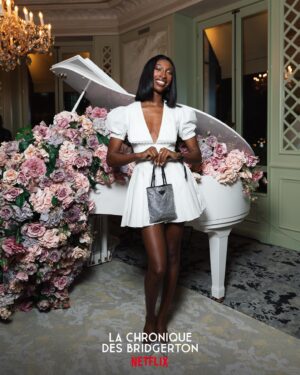 Cindy Miranda Instagram - J’ai eu la chance de participer à l’avant-première @netflixfr de la série @bridgertonnetflix ! 👸🏾
Des histoires d’amour comme on les aime 🤭.
Le premier épisode est juste incroyable et la troisième saison sort demain!! 🤍
Un magnifique after party à @maisonladuree 

- invitation