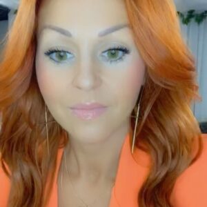 Cindy Sander Instagram - Il n’est jamais trop tard pour devenir la meilleure version de soi-même . Tout est possible il suffit d’y croire d’avoir la volonté la persévérance mais surtout ne jamais baisser les bras et même dans l’adversité❤️❤️❤️❤️❤️❤️❤️❤️❤️❤️❤️❤️#croireensoi #cindysander_off #pertedepoids #regime #keto #cetogene #alimentationsaine #arreterlesregimes #stop #minceur @cindysander_off @publicfr @closeronline @galafr @teleloisirs @telestar.fr @lerepublicainlorrain
