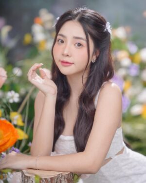 Cindy Diễm Mii Instagram - Tặng anh bó hoa 
Hoa một cái nhun 😚