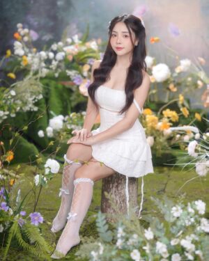 Cindy Diễm Mii Instagram - Tặng anh bó hoa 
Hoa một cái nhun 😚