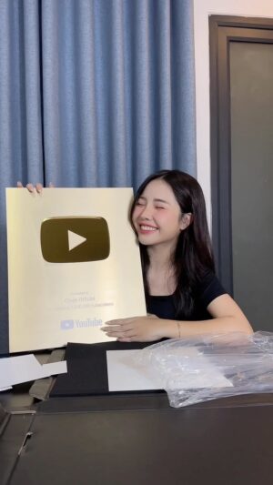 Cindy Diễm Mii Instagram - Thank you for 1 million subscribers on Youtube Cindy Official 🤗🤗
Love everyone very much!! 🥰🥰