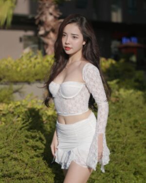 Cindy Diễm Mii Instagram - Nghe nói anh thích nụ cười của em 🌻