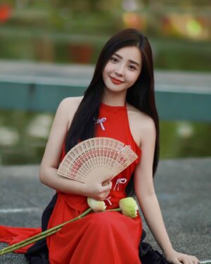 Cindy Diễm Mii Instagram - Tết này vẫn muốn lì xì 
Nhận cả phong bì, cả người đón đưa .. 😚🌼