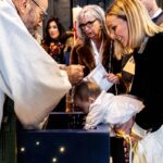 Cindy Poumeyrol Instagram - Baptême de Suzanne : 20 janvier 2024 ⛪️ 📷 @camillepiovesan