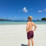 Cindy Poumeyrol Instagram - Paradis sur terre - les Seychelles Complètement sous le charme de Praslin, et amoureuse de la Digue. Merci encore @fairmoove . Très heureuse d’avoir intégré le programme Testeur de voyage. Dernier jour pour vous inscrire et vivre l’expérience de Testeur de voyage. Rdv sur le site Fairmoove 😎 Invitation