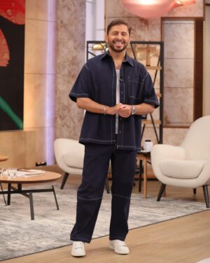 Cinha Jardim Instagram - Ontem foi uma noite de muito glamour! «Palácio das Estrelas» reuniu todas as caras da TVI, para anunciar as novidades da programação do canal. Por isso, temos muitos looks para comentar com a nossa Cinha Jardim e o Gonçalo Mello!