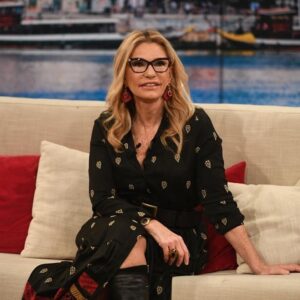 Cinha Jardim Instagram - mais um programa!😁
@bbrevolucao_tvi